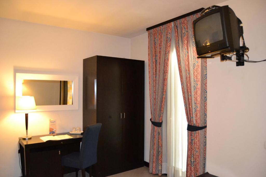 Hotel I' Fiorino Montelupo Fiorentino Phòng bức ảnh